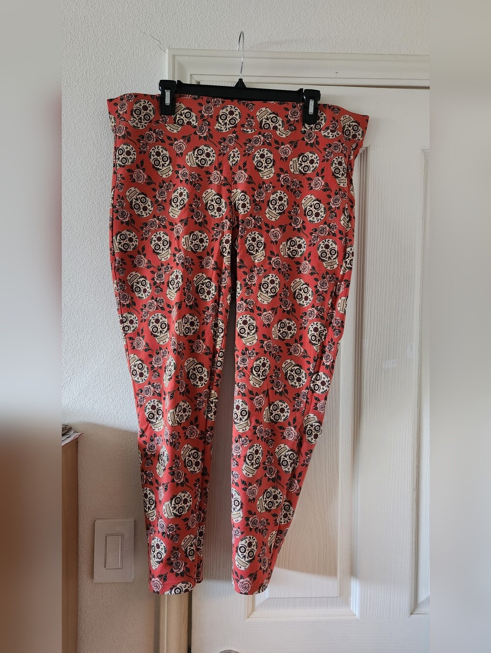 Torrid Coral Day of the Dead Skull Print Premium Length Pants Size 3